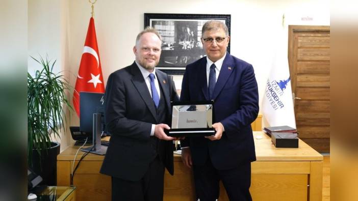 İzmir Büyükşehir Belediye Başkanı Tugay, Kanada Büyükelçisi Hamilton’ı ağırladı