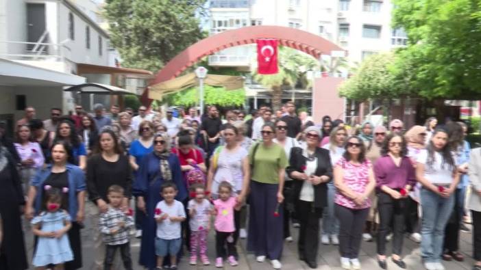 İzmir Büyükşehir Belediyesi: Anneler Günü coşkuyla kutlandı