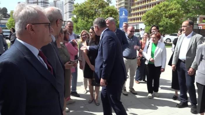 Başkan Tugay, İzmir'deki şehit aileleriyle buluştu: 'Sizlere hizmet etmek boynumuzun borcu'