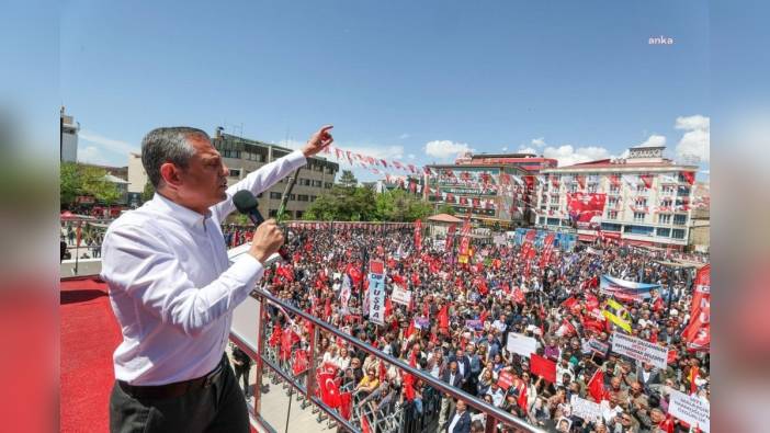 CHP lideri Özel: Barışın ve demokrasinin garantörüyüz