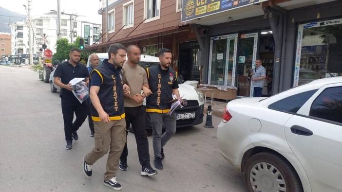 Manisa'da 13 araca zarar veren şüpheli: Akıl hastanesine yatırıldı