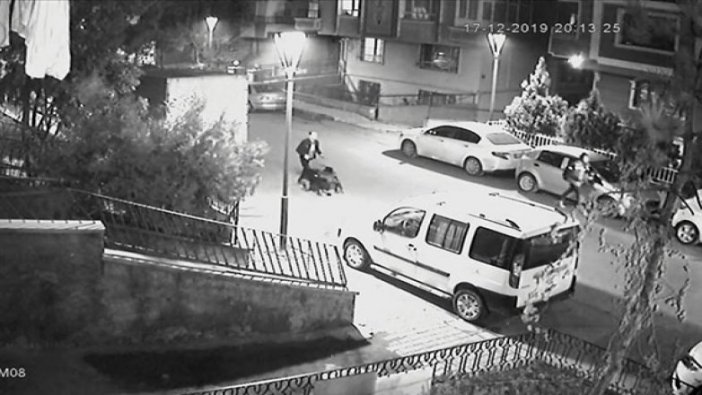 Engellinin tekerlekli sandalyesini çaldı, vicdan azabıyla geri bıraktı