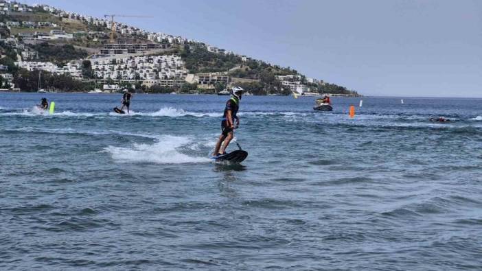 Bodrum'da Su Jeti, Flyboard ve MotoSurf heyecanı başladı