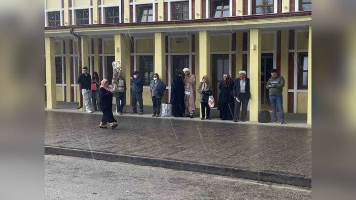 Eskişehir'de sağanak yağış: Kent trafiği aksadı