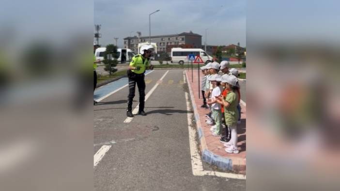 Düzce'de polis, anaokulu öğrencilerine 'Ayıyı bile döveriz' dedi