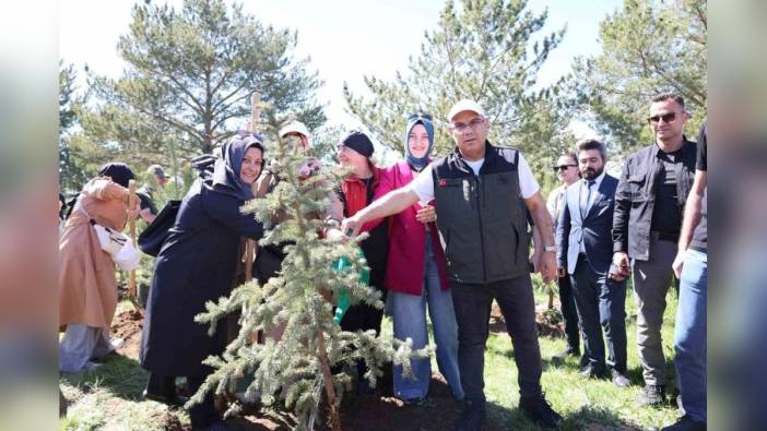 Ağrı Valisi Koç: Geleceğe nefes olmak için fidan diktik