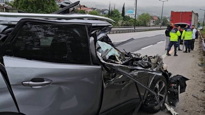 Sapanca'da cip TIR'a arkadan çarptı: Sürücü hafif yaralandı