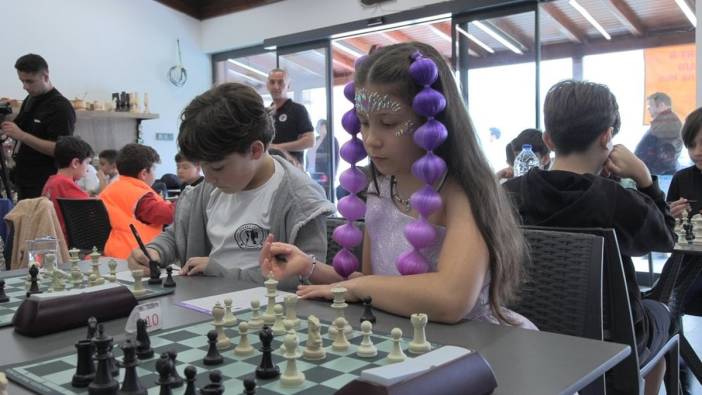 Bolu'da çocuklar doğa içinde satranç turnuvasında yarıştı