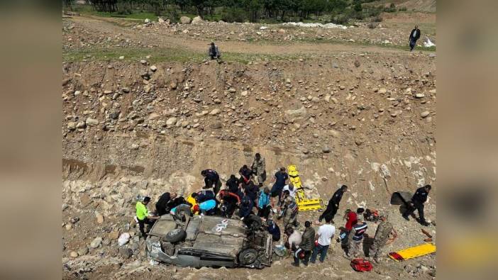 Bingöl'de Otomobil Dereye Uçtu: 7 Yaralı