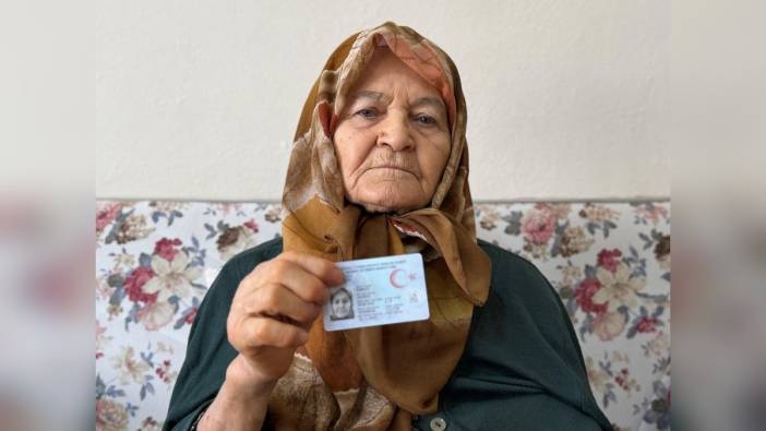 Ordu Büyükşehir Belediye Başkanı Güler, 109 yaşındaki Hayriye nineyi ziyaret etti: Anneler günü dolayısıyla bir araya geldiler