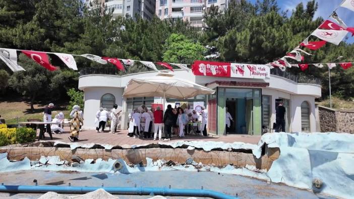 Bornova Belediyesi'nden lezzetli yarışma: Pastacılar hünerlerini sergiledi