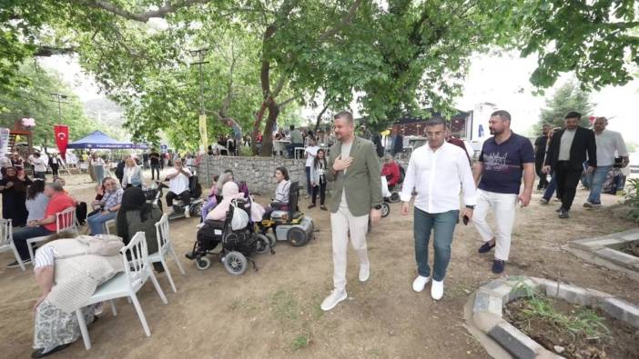 Buca Belediyesi'nden özel ihtiyaç sahibi bireylere özel etkinlik: Ceyda Düvenci de katıldı