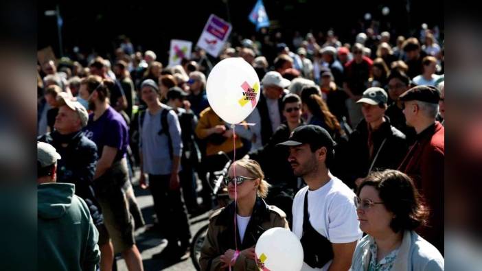 Almanya'da AfD karşıtı protestolar: Binlerce kişi sokaklara döküldü