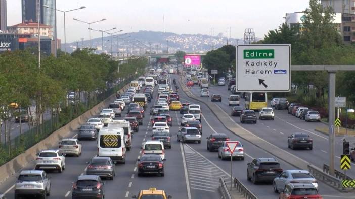 İstanbul'da trafik yoğunluğu sabah saatlerinde yüzde 62'ye ulaştı