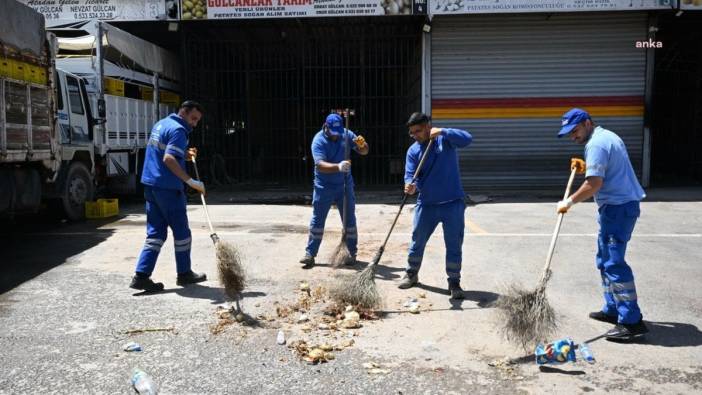 Aydın Büyükşehir Belediyesi'nden hal, otogar ve üst geçitlere temizlik çalışması