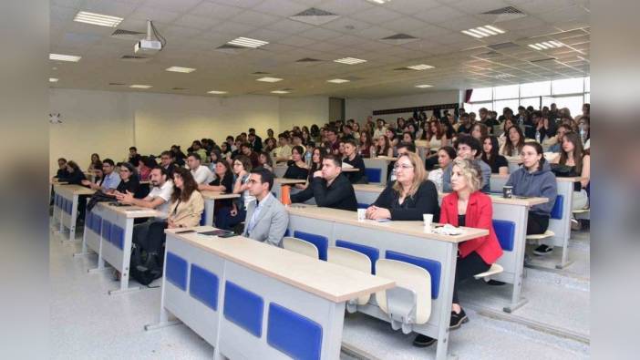 Muğla Sıtkı Koçman Üniversitesi Tıp Fakültesi’nde Bilim Şenliği: Öğrenciler projelerini sundu