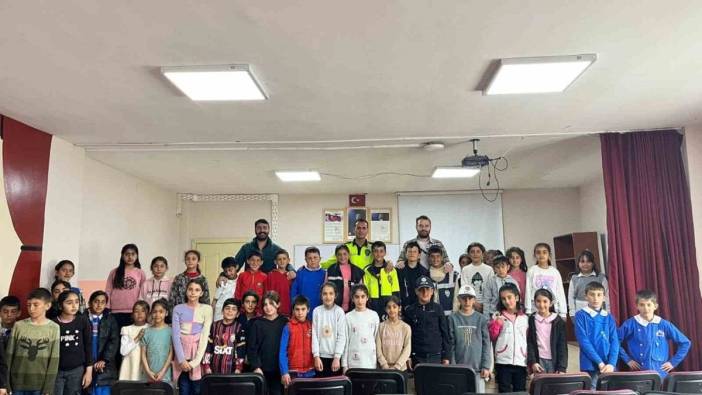 Ağrı'nın Diyadin ilçesinde 'Bir Kural, Bir Ömür' etkinliği