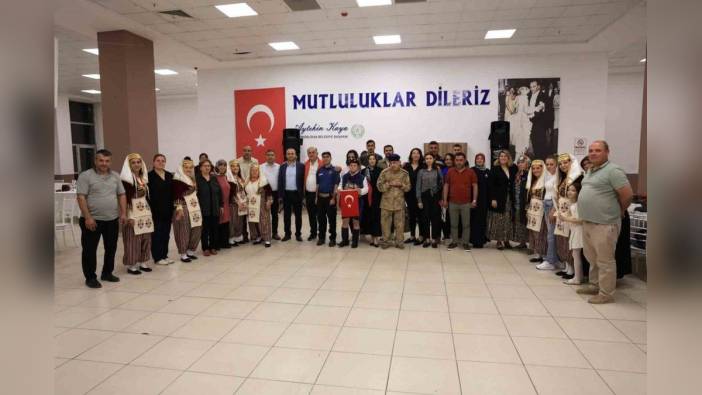 İncirliova'da özel askerler kına gecesinde gönülleri fethetti