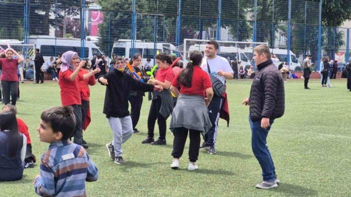 Düzce'de engelliler haftası coşkuyla kutlandı: Özel çocuklar sporla doyasıya eğlendi