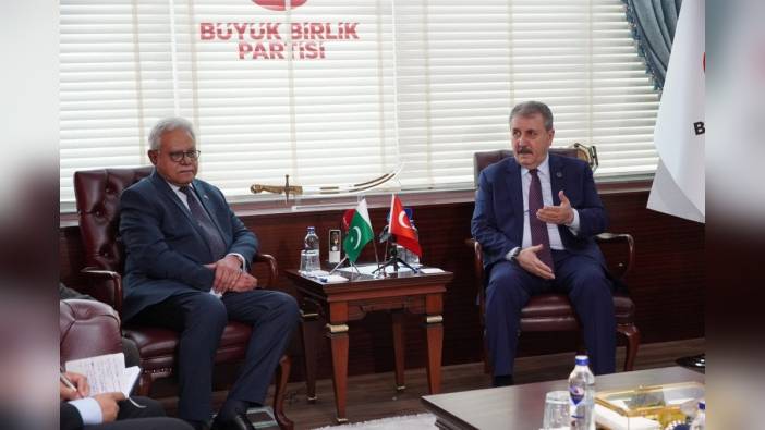 Destici: Pakistan ve Türkiye dünyanın en güçlü devletlerinden