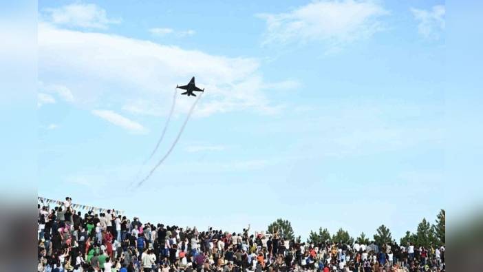 Malatya'da SOLOTÜRK gösterisi nefes kesti: İnönü Üniversitesi'nin 50. yılında görsel şölen