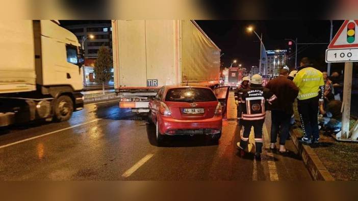 Malatya'da Otomobil ile Tır Çarpıştı: Üç Yaralı