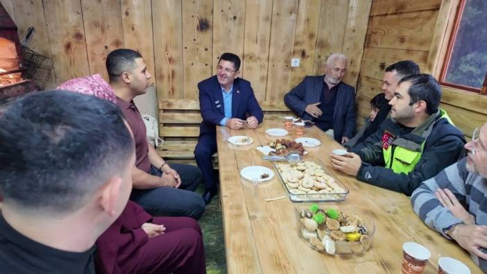 Çekmeköy’den motosikletle umreye: Genç çift 25 günlük yolculuğun ardından evlerine döndü