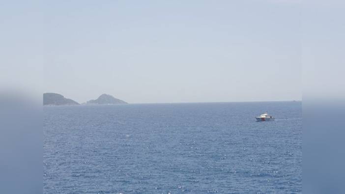 Antalya açıklarında helikopter acil iniş yaptı: 4 personel hastaneye kaldırıldı