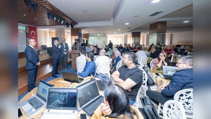 Eskişehir Valisi Aksoy: Yapay zekâ eğitimi geleceğin anahtarı