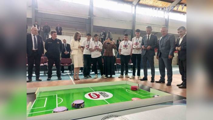 Çaycuma'da Robot Yarışması: Teknoloji tutkunu öğrenciler buluştu