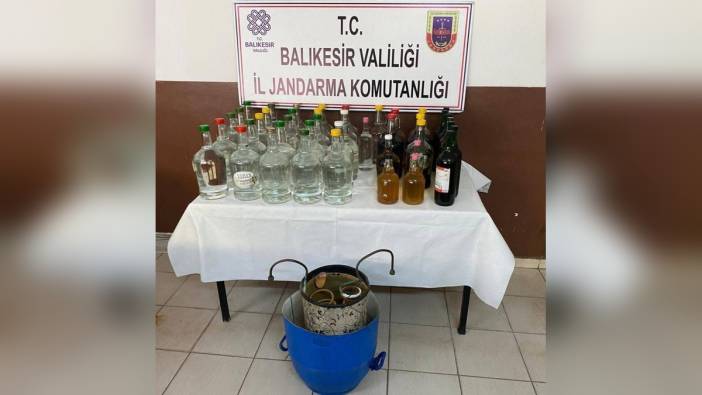 Erdek'te jandarmadan kaçak alkol operasyonu: Sahte içkiler ele geçirildi