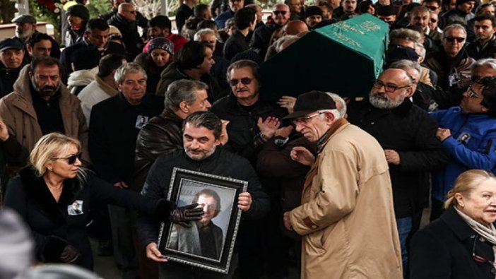 Usta oyuncu Recep Aktuğ son yolculuğuna uğurlandı
