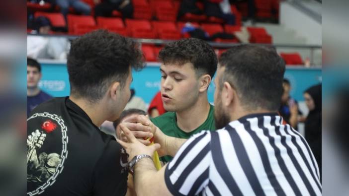 Samsun'da Okul Sporları Bilek Güreşi Türkiye Birinciliği sona erdi