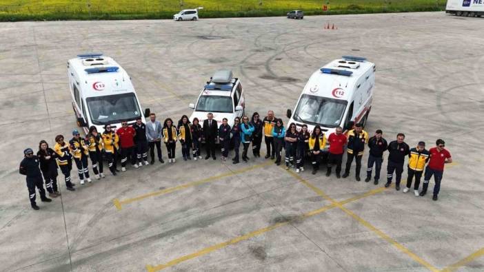 Samsun'da 16 kadın sağlık çalışanı ambulans sürüş eğitimini tamamladı