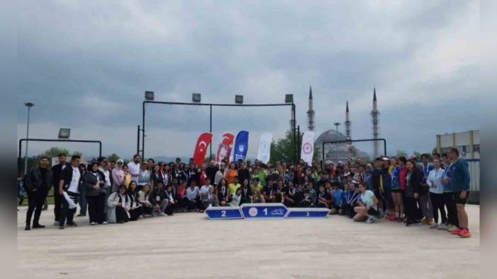 Bursa Uludağ Üniversitesi'nde aileler oryantiringde yarıştı