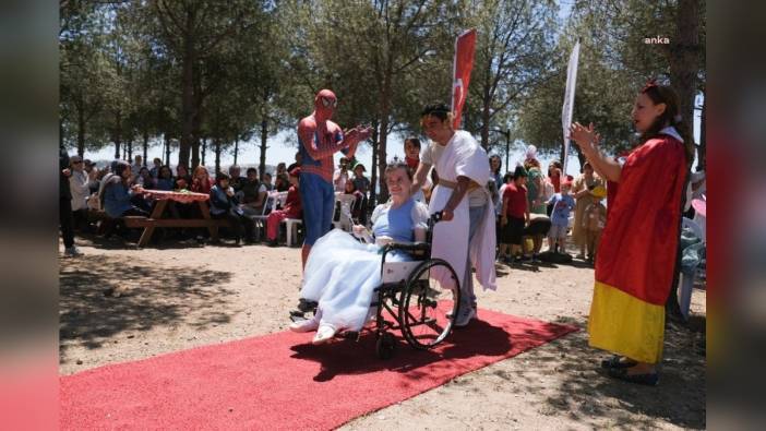 Ayvalık Belediyesi'nden engelliler haftası etkinliği: Özel bireyler unutulmaz bir gün geçirdi