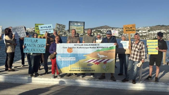 Bodrum'da kaçak iskelelere protesto