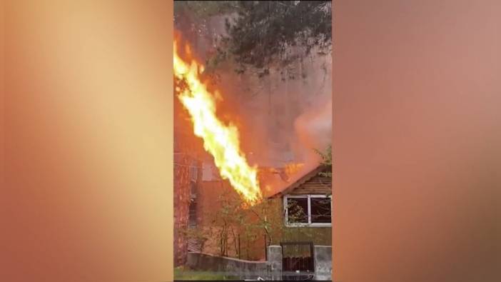 Osmaniye'de yangın paniği: Dört ev alevlere teslim oldu