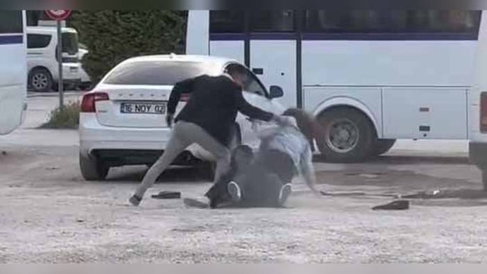 İnegöl'de iki genç kızın kavgası kamerada