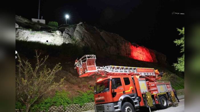 Elazığ'da intihar girişimi: Kayalıklardan 1 saatte ikna edildi