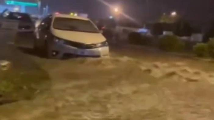 Hatay'da sağanak ve dolu hayatı olumsuz etkiledi