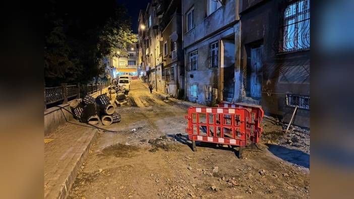 Bayrampaşa'da rögar patlaması: Sokakta korku dolu anlar