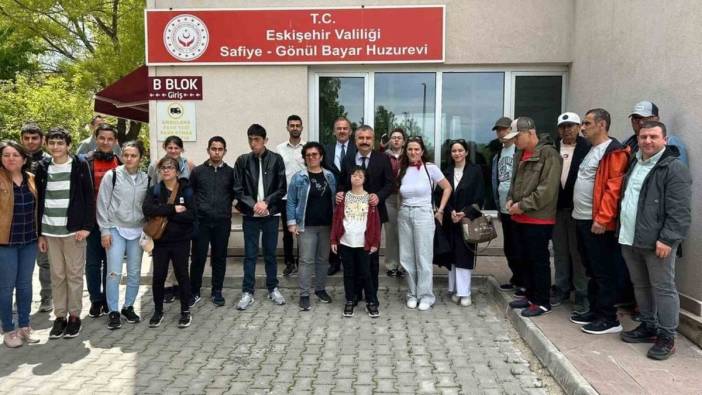 Kocaeli'nden 33 engelli, Eskişehir'i keşfetti