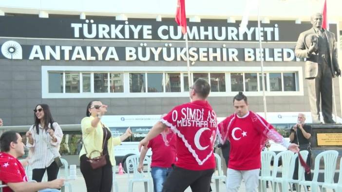 Antalya'da engelli bireyler temsili askerlik için uğurlandı