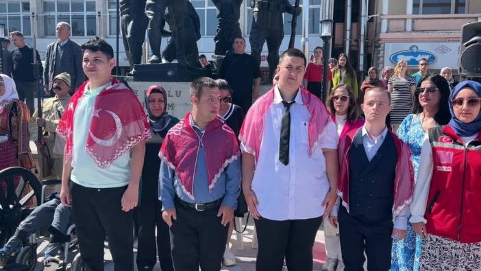 Burdur'da özel gereksinimli gençler için asker eğlencesi