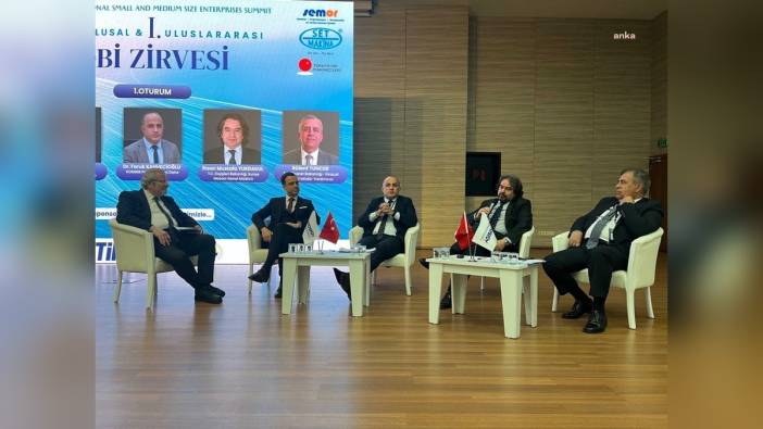 Ankara'da KOBİ Zirvesi: Genç girişimcilere ödülleri verildi