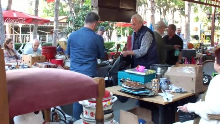 Balıkesir'de 5 yıllık gelenek: ikinci el eşya mezadı