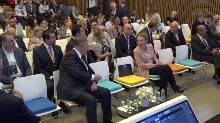 İzmir Büyükşehir Belediye Başkanı Tugay: Yapay zekâ stratejisi belgesi hazırlıyoruz