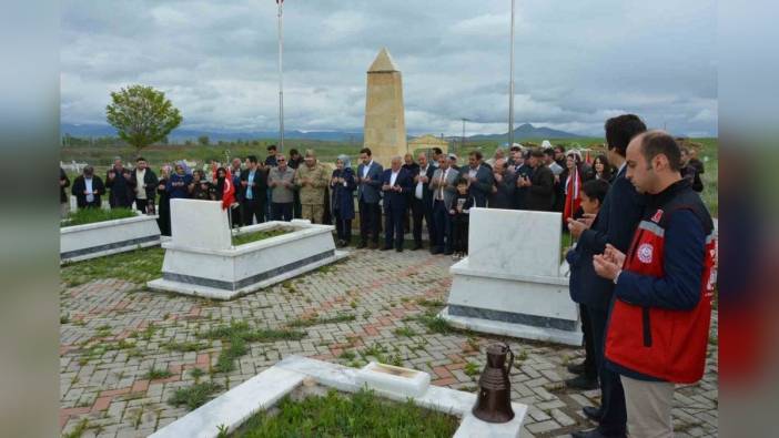 Erzincan'da 1994'teki terör saldırısında şehit düşen 9 vatandaş anıldı