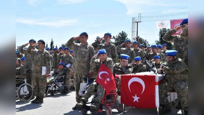 Denizli'de özel gereksinimli gençler temsili askerlik heyecanı yaşadı